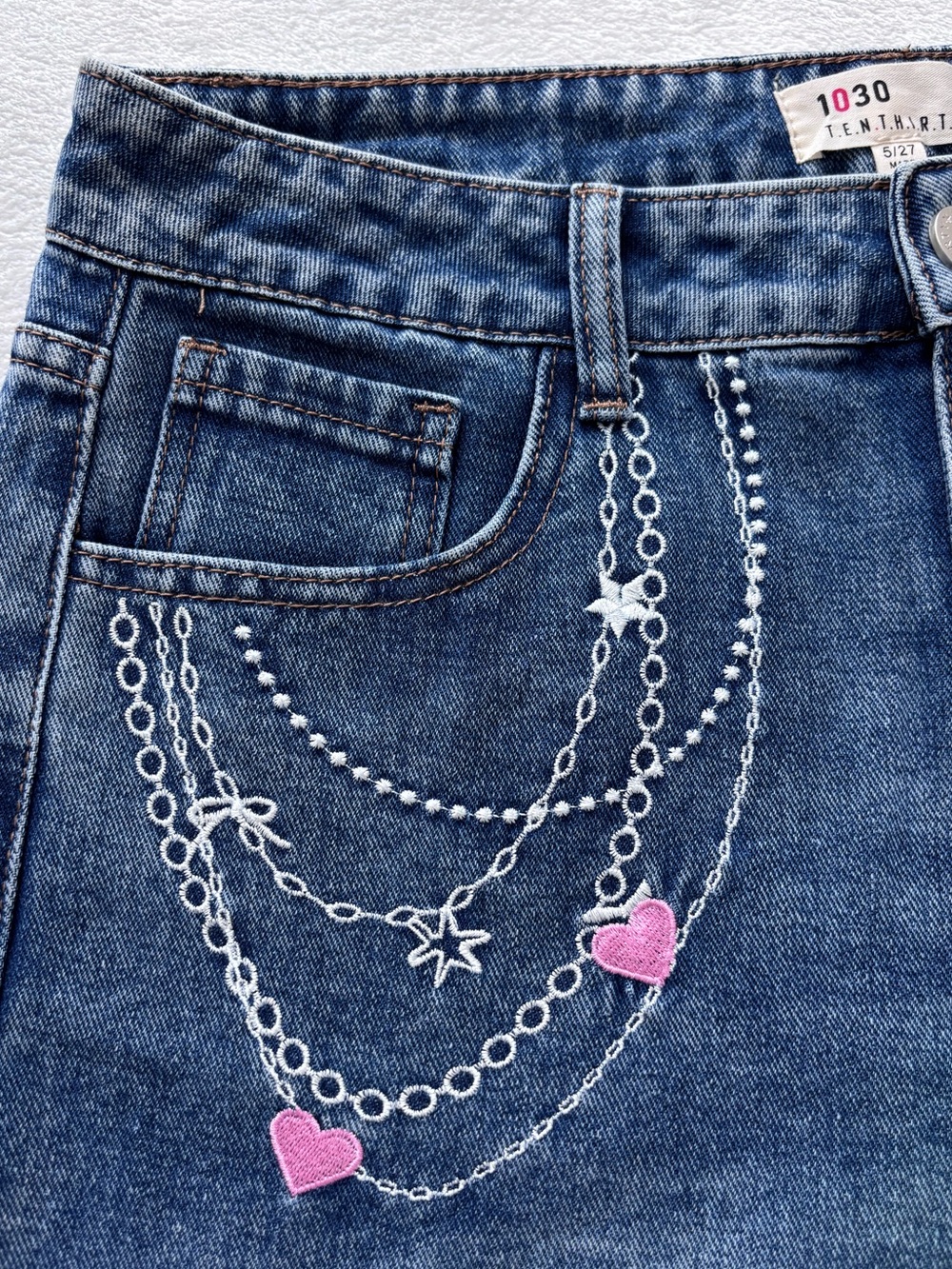 1030 TenThirty Mid Rise Relaxed Baggy Wide Leg Embroidered Blue Jeans--NWT--27 - Picture 7 of 16